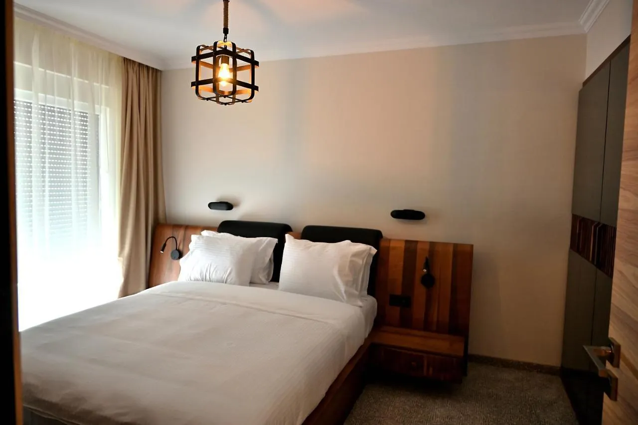 Hotel Zoo Sofia - Secured Paid Parking