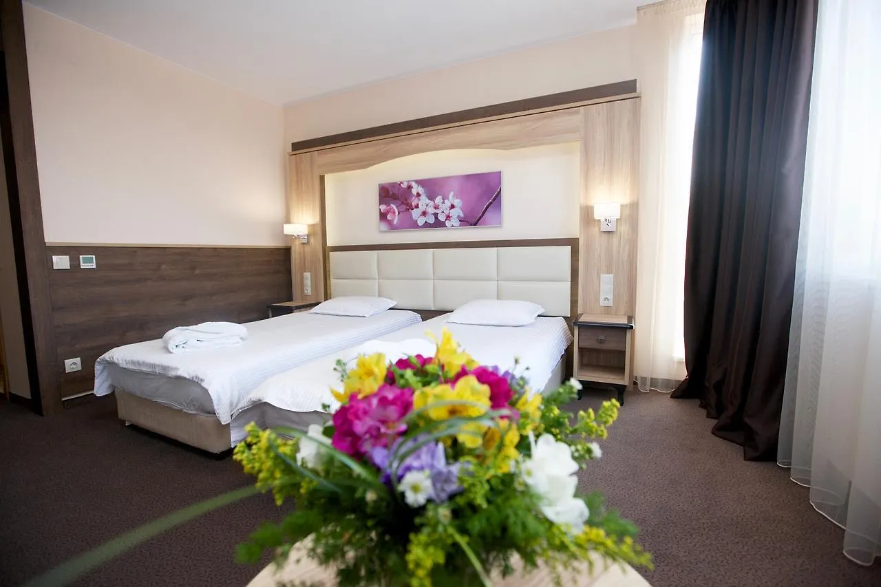 Hotel Zoo Sofia - Secured Paid Parking