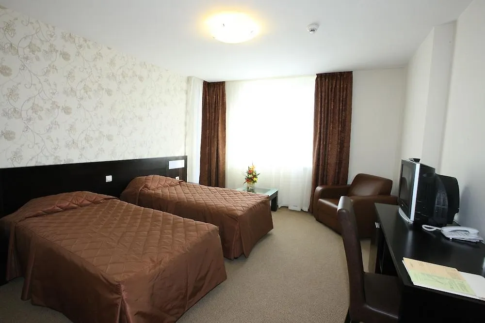 Hotel Zoo Sofia - Secured Paid Parking
