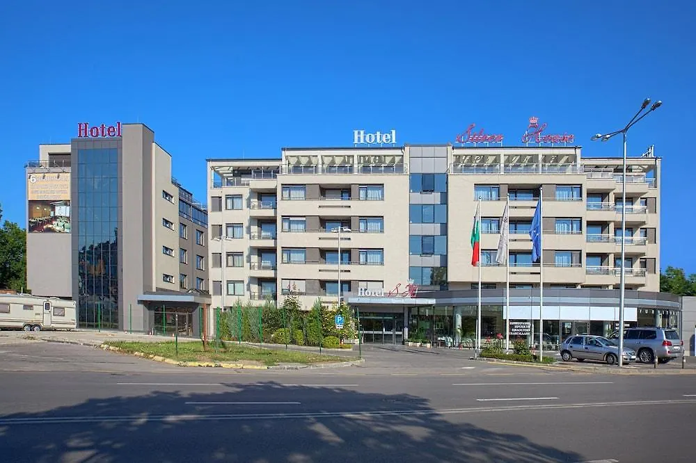 Hotel Zoo Sofia - Secured Paid Parking