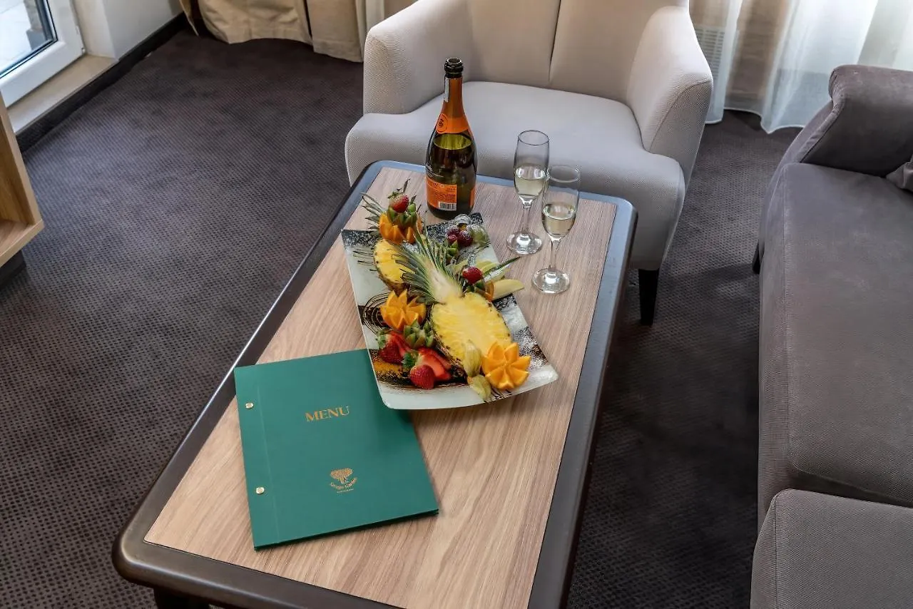 ****  Hotel Zoo Sofia - Secured Paid Parking Bulgária