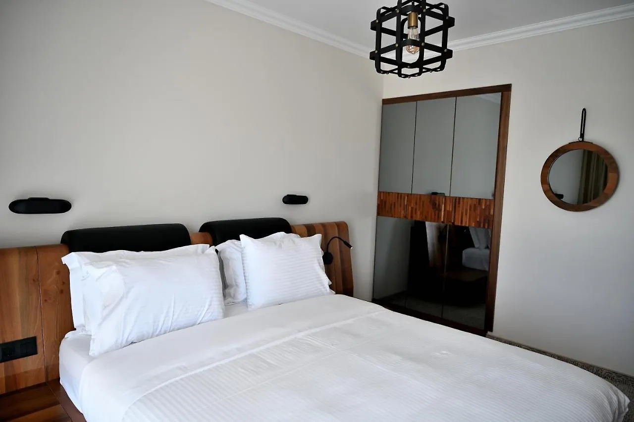 Hotel Zoo Sofia - Secured Paid Parking