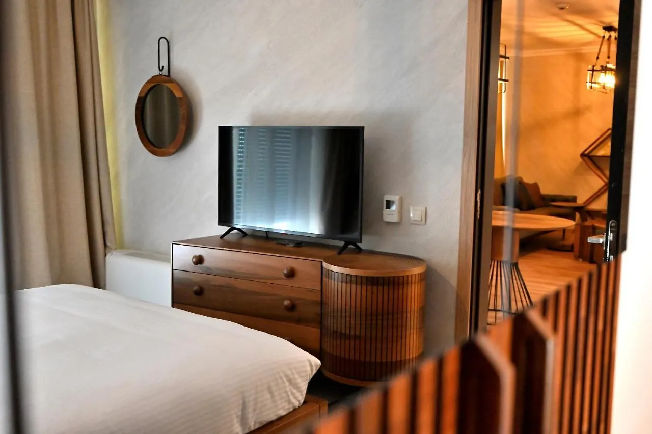 Hotel Zoo Sofia - Secured Paid Parking 4*,  Bulgária